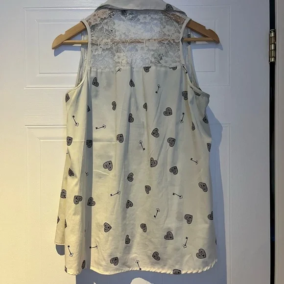 Top - Picture 2 of 2